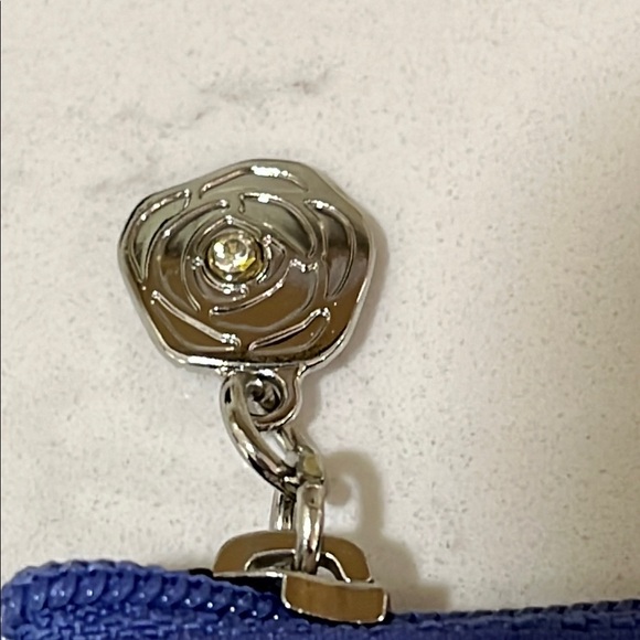 Super Cute Clinique Floral and Blue Lancome Cosmetic Bags New Never Used - Picture 6 of 12